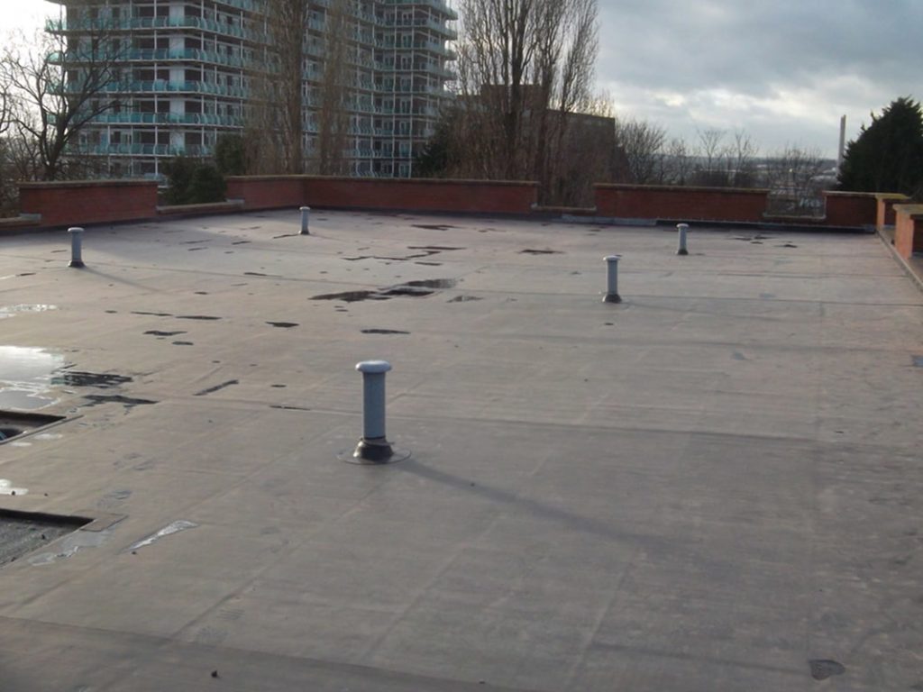 Commercial flat roof repair